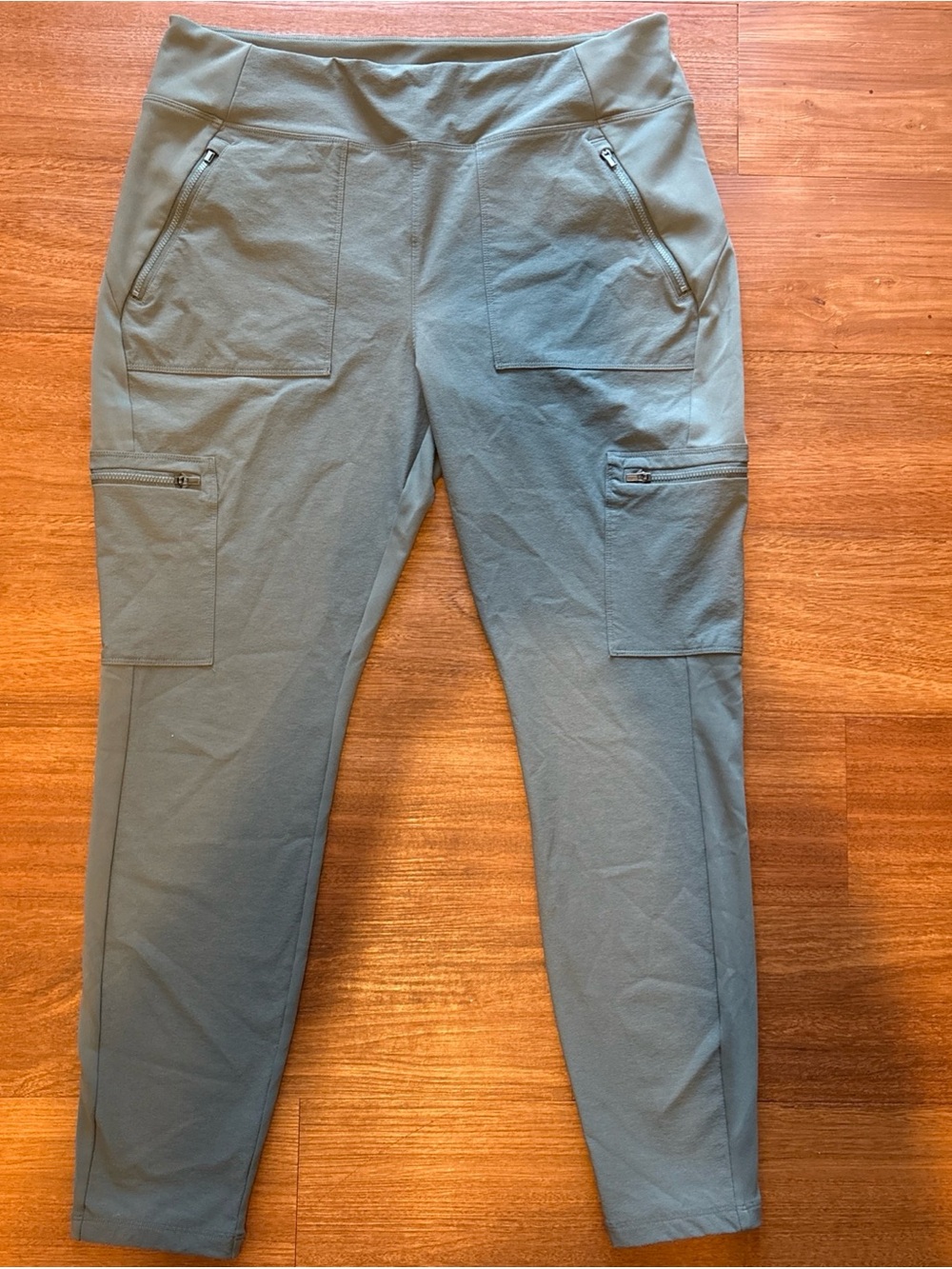 Athleta Women’s Size 16 Olive Green Cargo Utility Leggings Zip Pocket Pants NWOT - Picture 1 of 9